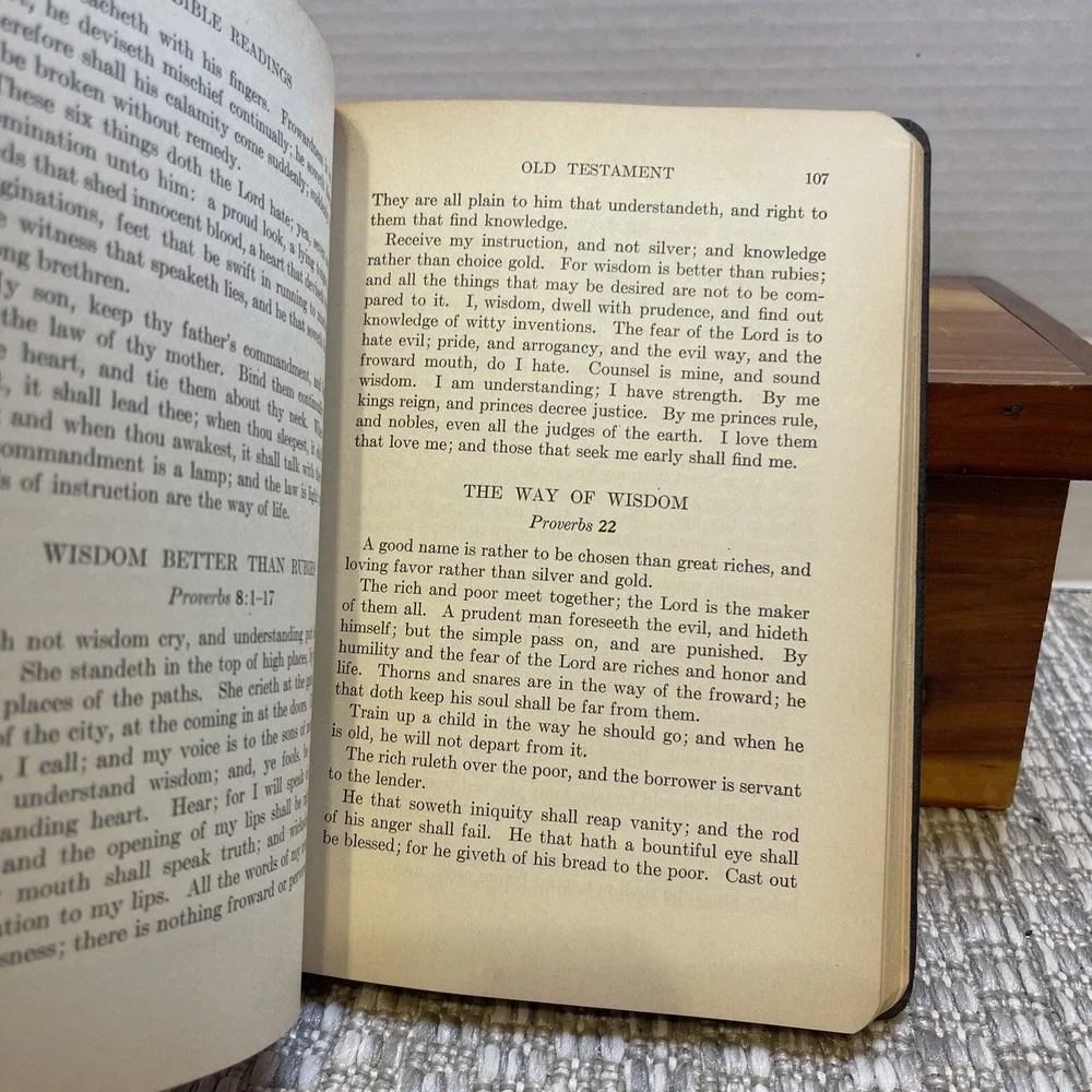 Bible‎ Readings Thomas and Espenshade 1925 1st edition VGC